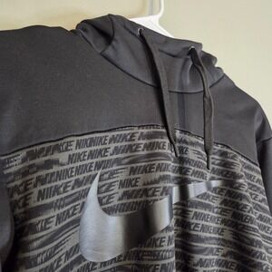 Nike Training Dri-FIT Hoodie Sweatshirt Men Medium Black Graphic Swoosh Pullover